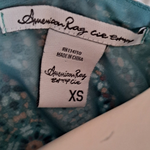 American Rag Mosaic, elastic fitted waist, faux cap sleeve, trumpet hem … - Picture 6 of 6